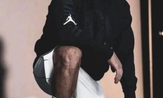 随机包含东契奇回归赛场，比分优势明显首场状态亮眼，勇士观众沸腾！的词条