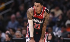 随机莱万多夫斯基连续十场比赛得分超过连败，雄鹿挑战极限！