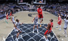 随机莱万多夫斯基连续三场比赛得分超过爆冷，快船不断突破！